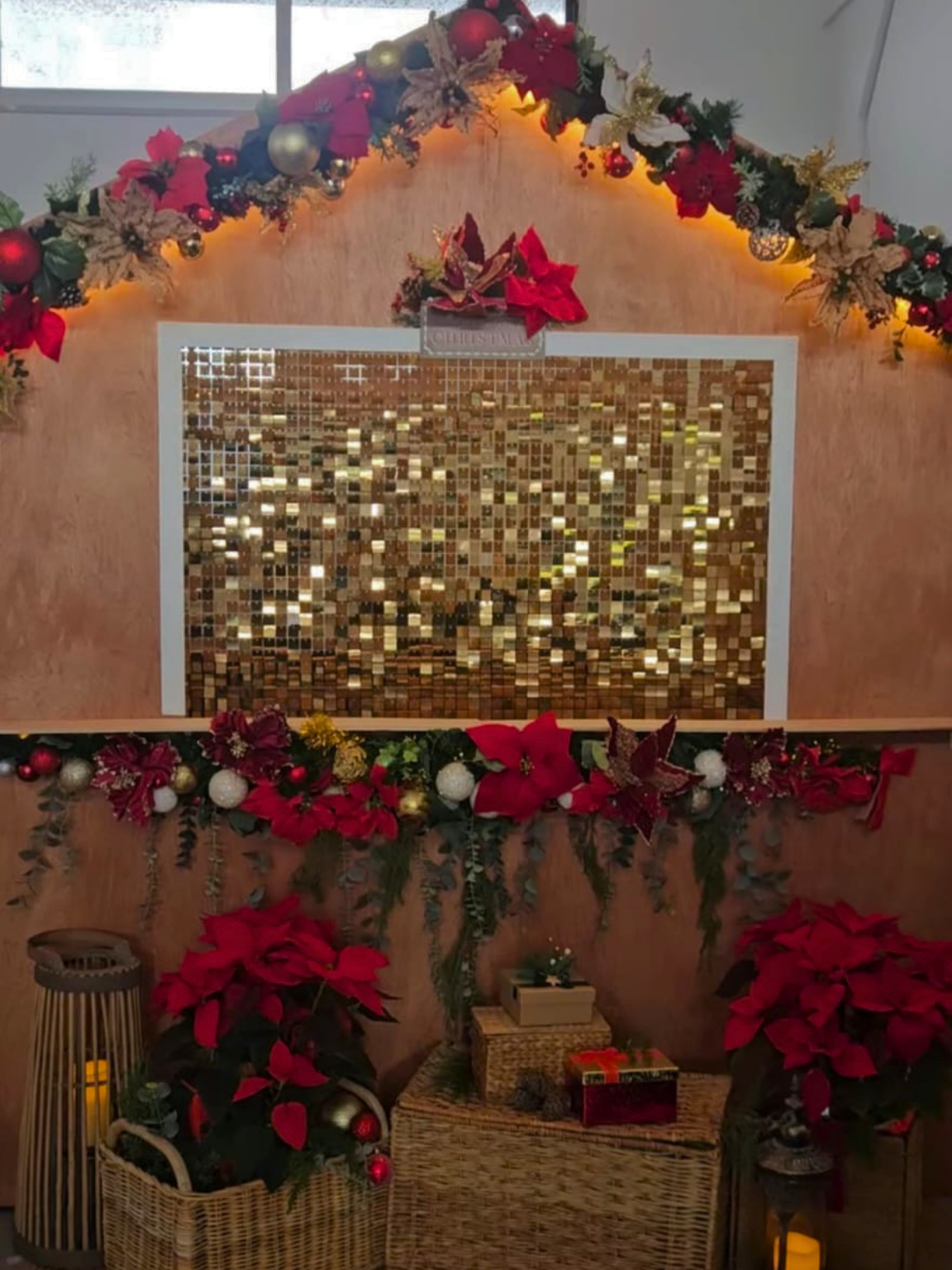 Festive Photo Walls & Decor - Image 9