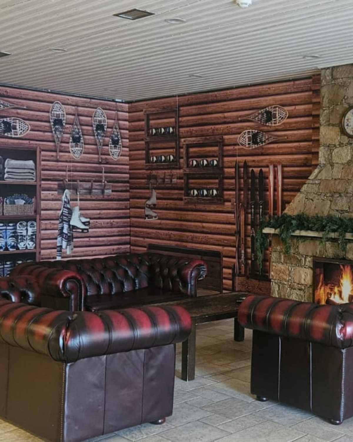 Festive Photo Walls & Decor - Image 10